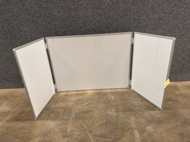 1605949-4 Presentationstavla RITA 3-delad, 2400x900 mm