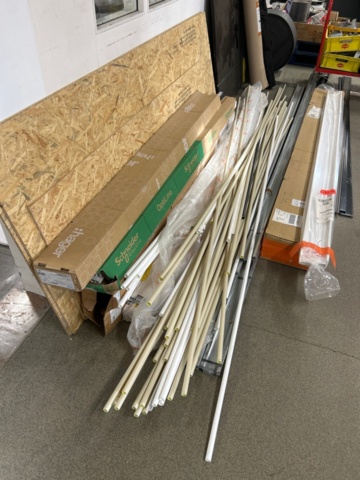 1600341-8 Parti med byggmaterial