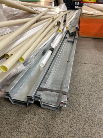 1600341-12 Parti med byggmaterial