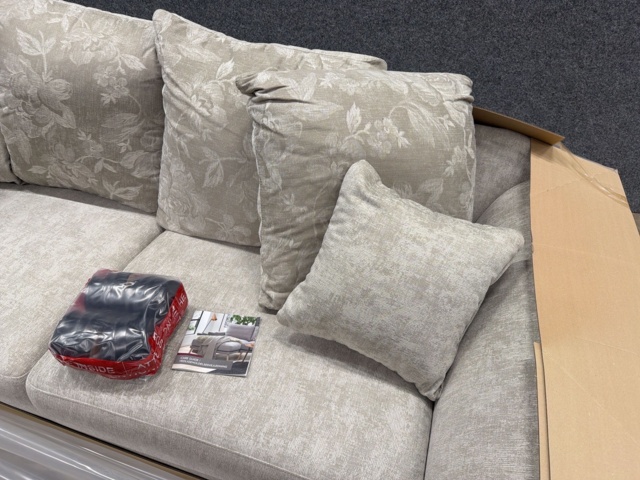 1602445-10 Soffa Nicole 3-sits