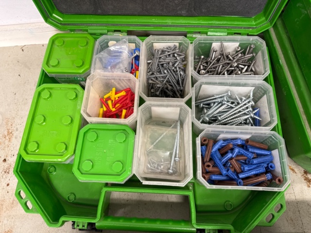 1600324-6 Sortimentboxar och elkabel