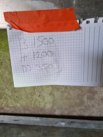 1408071-2 Förvaringshylla i metall - bilinredning