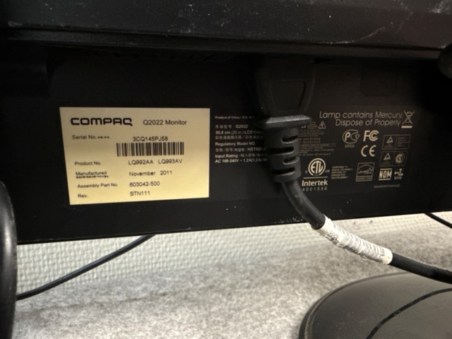 1600325-10 Stationär dator Acer med skärm
