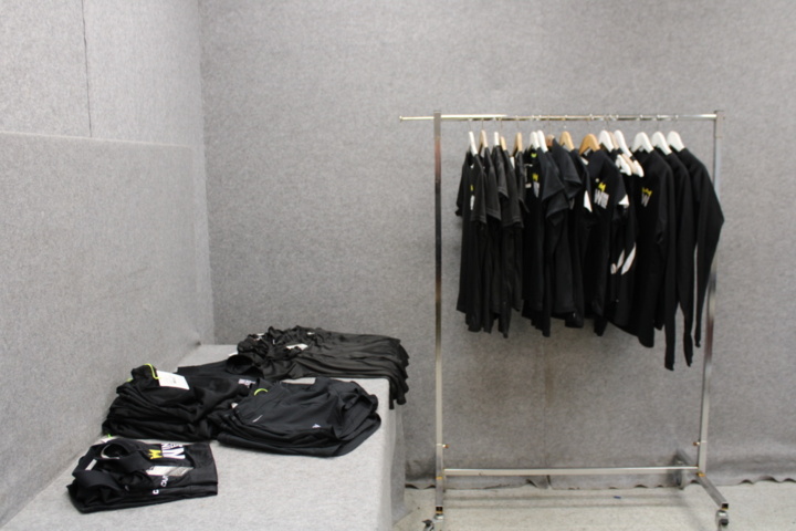 1558757-2 Lot of women's workout clothes, approx. 53 pieces