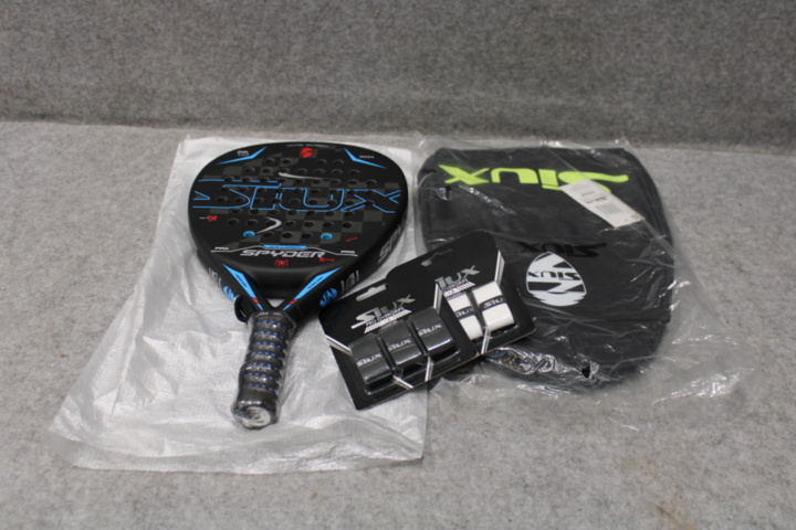 1558761-2 Padelrack Siux Spyder 24K carbon with tape and case