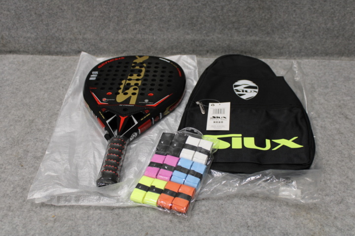 1558763-2 Padelrack Siux 3K Carbon incl. case and tape