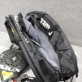 1558766-9 Två padelrack, ryggsäck och grepptejp