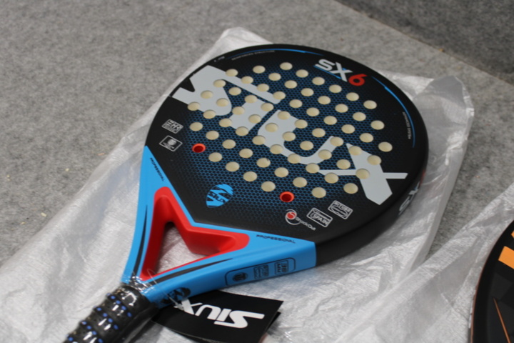 1558777-6 Två padelrack Siux