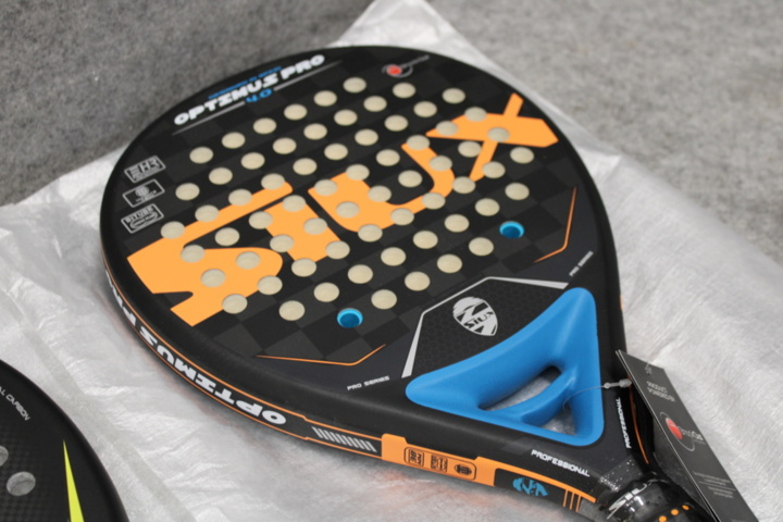 1558778-6 Två padelrack Siux