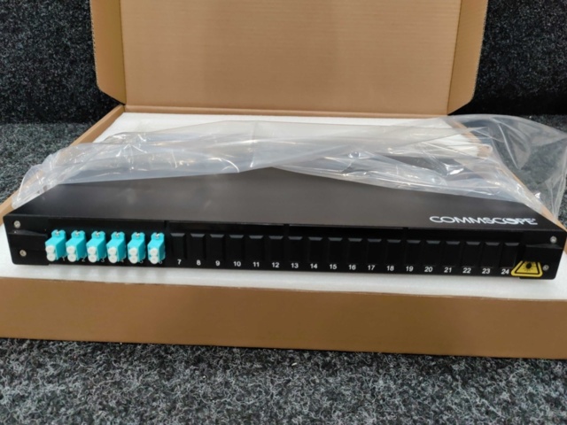 1603912-8 3 st Fiberpatchpaneler med tillbehör CommScope FMS-K1BI-L5M4-12-SP-EU