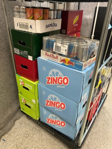 1600386-5 Parti med läsk och tonic
