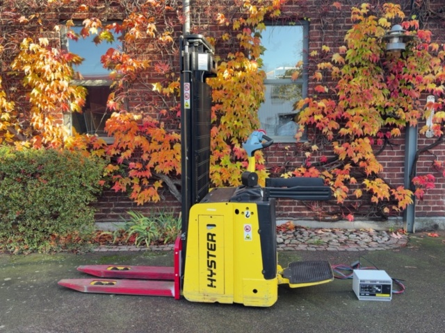 1531354-1 Electric pallet stacker - Hyster S1.5S - Year model 2010 - 1,500 kg