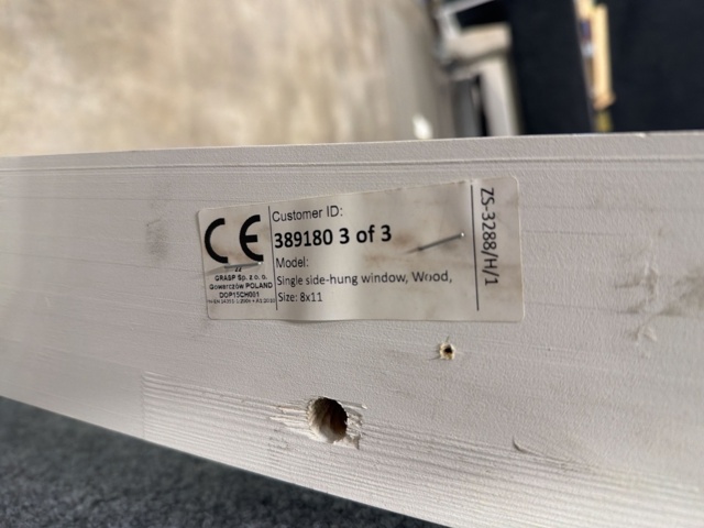 1608359-4 Öppningsbart fönster 8x11, vit - sidohängt träfönster