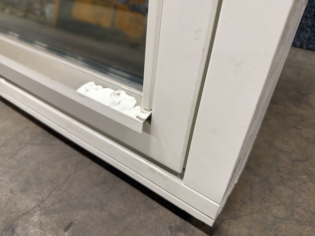 1608360-6 Öppningsbart fönster 9x11, vit - sidohängt träfönster
