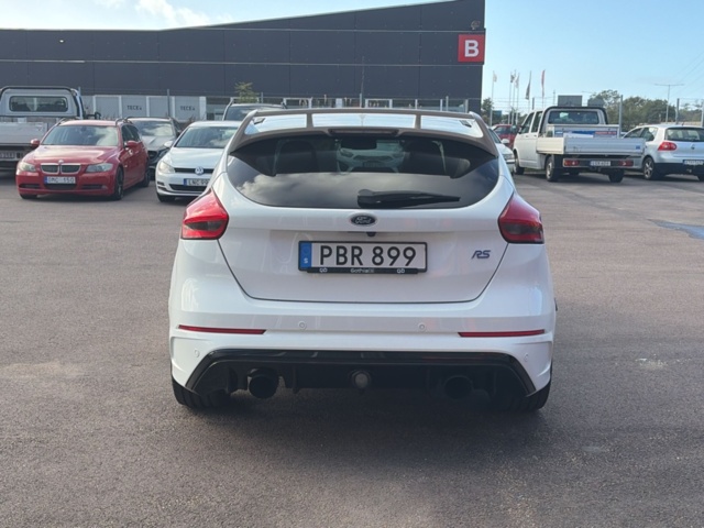 1608527-4 Ford Focus RS Manual, 350hp -2017