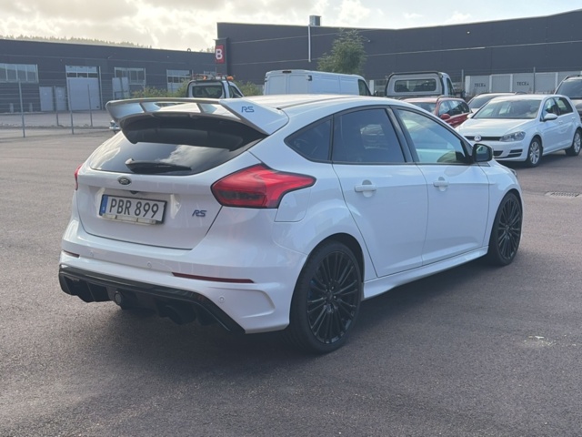 1608527-5 Ford Focus RS Manual, 350hp -2017