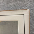 1608363-4 Öppningsbart fönster 3-glas frostat 5x13, ljusgrå utsida, vit insida