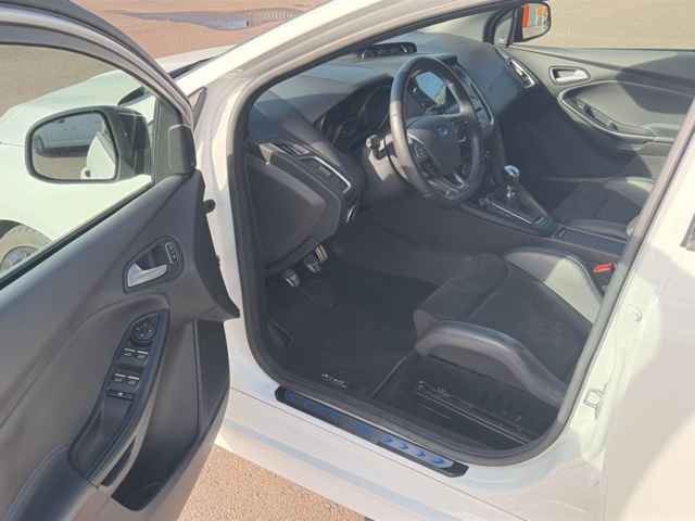 1608527-18 Ford Focus RS Manual, 350hp -2017