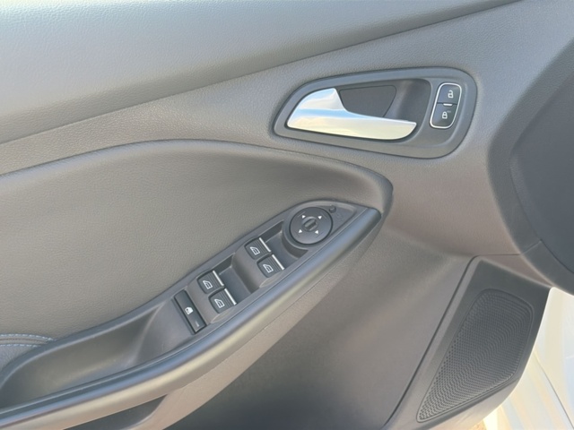 1608527-20 Ford Focus RS Manual, 350hp -2017