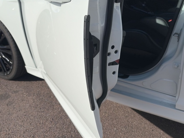 1608527-29 Ford Focus RS Manual, 350hp -2017