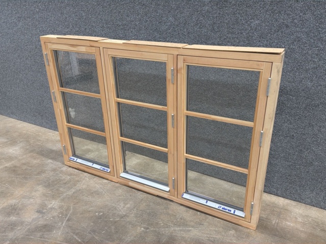 1608368-3 Öppningsbart träfönster 3-glas 18x12, trä