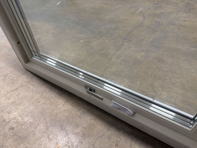 1608372-5 Vridfönster 3-glas trä/alu 11x11, vit