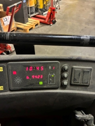 1608529-8 Skjutstativtruck BT RR M12 -2006