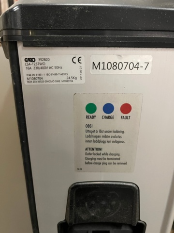 1608544-6 GARO dubbel laddstolpe för elbil