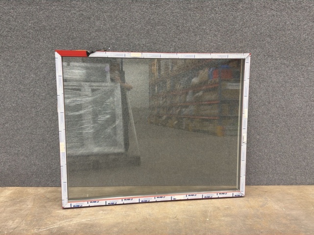 1605684-1 Fast fönster 3-glas 20x16, röd utsida, vit insida - träfönster