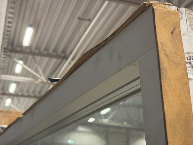 1605684-11 Fast fönster 3-glas 20x16, röd utsida, vit insida - träfönster