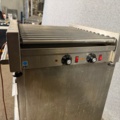 1566738-3 Värmeri på hjul med korvgrill