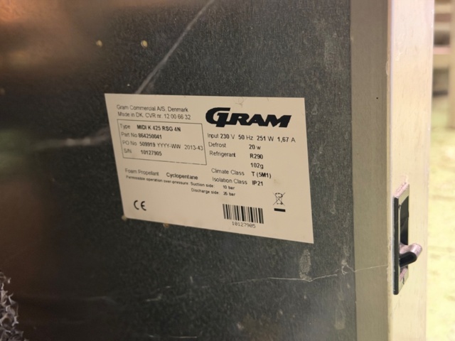 1566765-6 Kylskåp – Gram MIDI K 425 RSG 4N