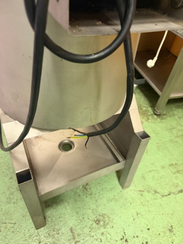 1566768-6 Potatisskalare med stativ – IMC