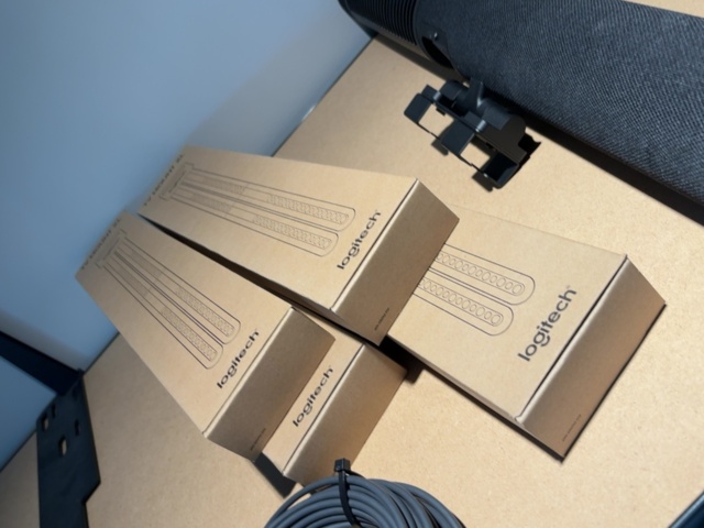 1548410-38 IT room with various equipment, components and furniture