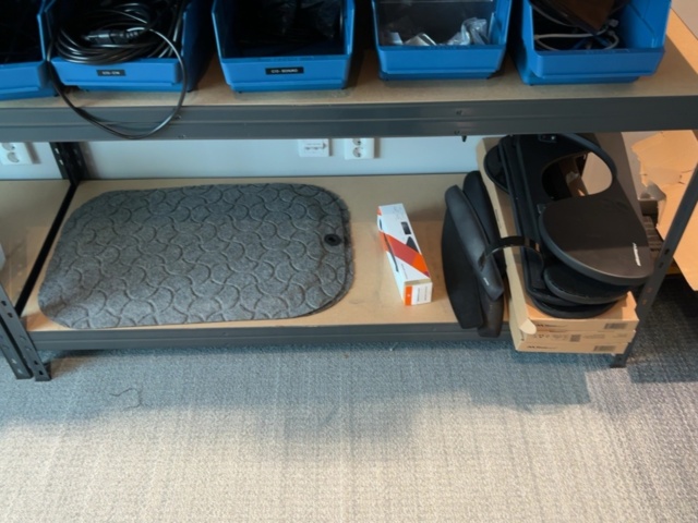 1548410-51 IT room with various equipment, components and furniture