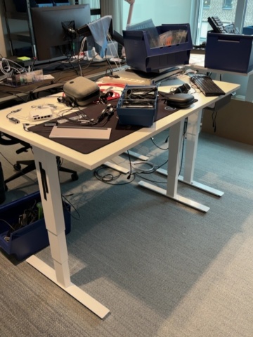 1548410-54 IT room with various equipment, components and furniture