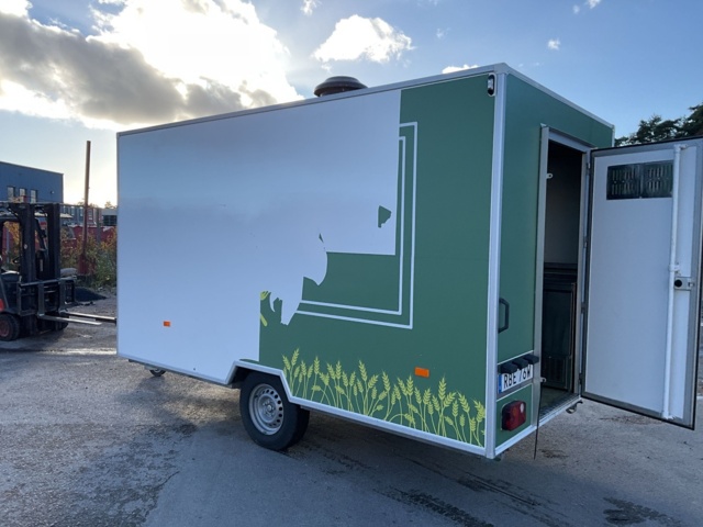 1473880-6 Foodtruck /Matvagn - 2023