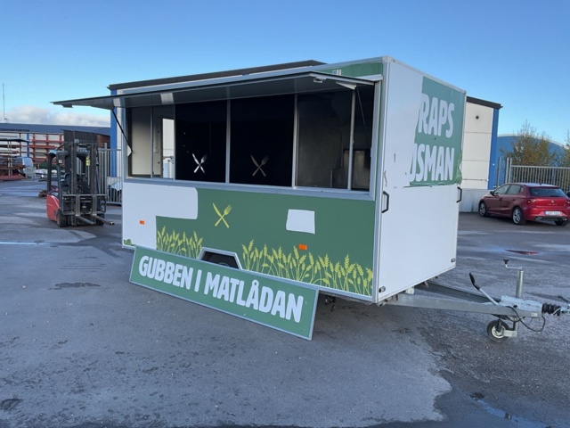 1473880-11 Foodtruck /Matvagn - 2023