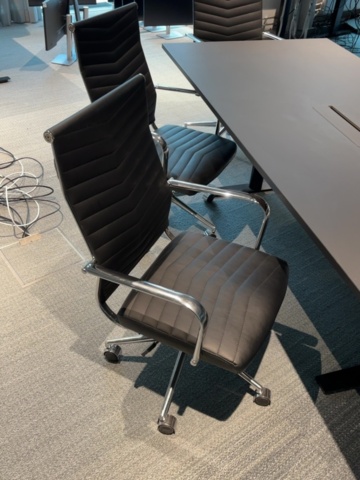 1548411-8 Meeting group - table & 6x armchairs