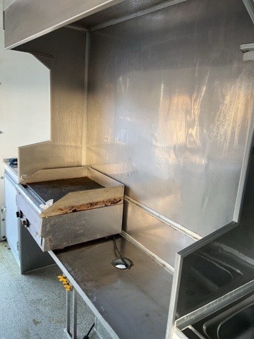 1473880-24 Foodtruck /Matvagn - 2023