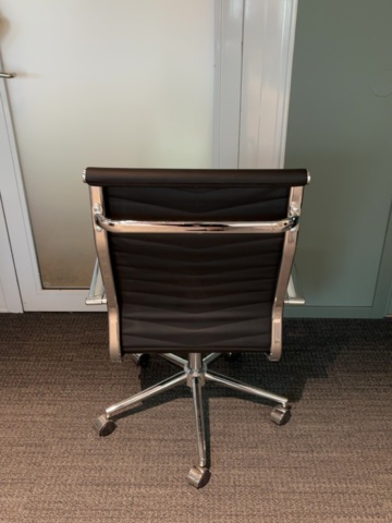 1548411-18 Meeting group - table & 6x armchairs