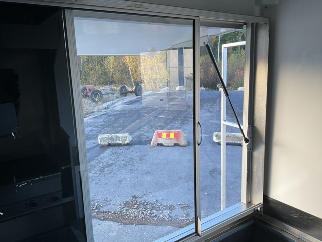 1473880-29 Foodtruck /Matvagn - 2023