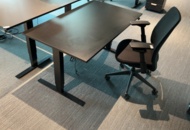 1548413 Height-adjustable desk & office chair