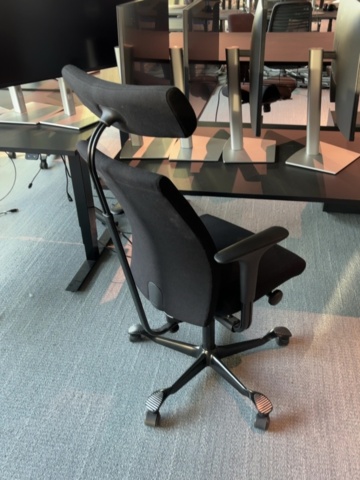 1548415-6 Office furniture for four workplaces
