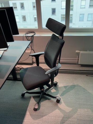 1548415-14 Office furniture for four workplaces
