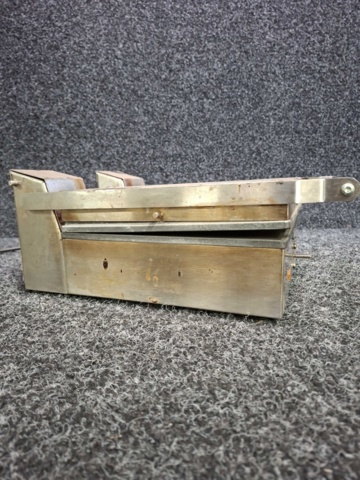 1608609-11 Klämgrill FKI STO-98