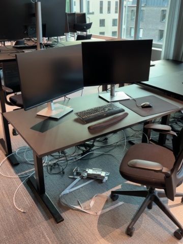 1548417-14 Kontorsmöblemang & elektronikenheter