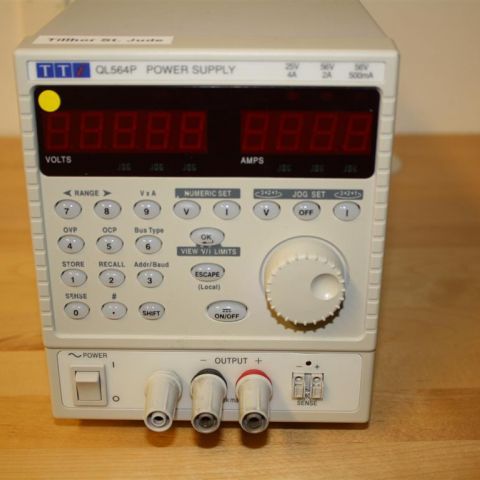 245748-1 TTi - QL564P Strömförsörjningsapparat