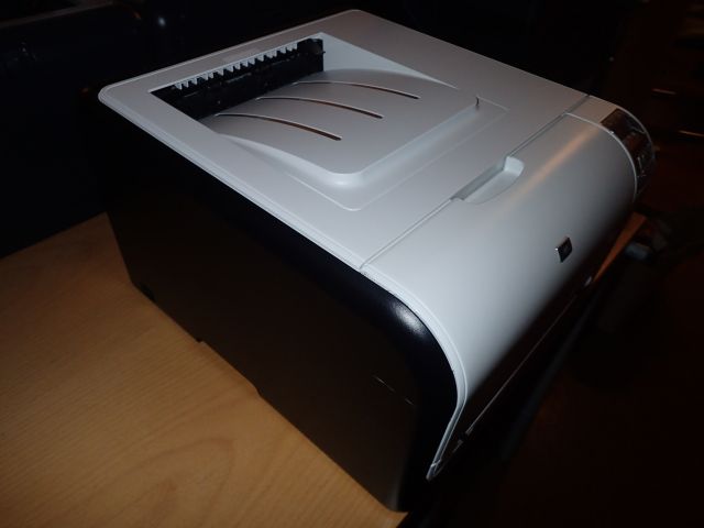 278713-2 Printer HP Laserjet CP1525n color