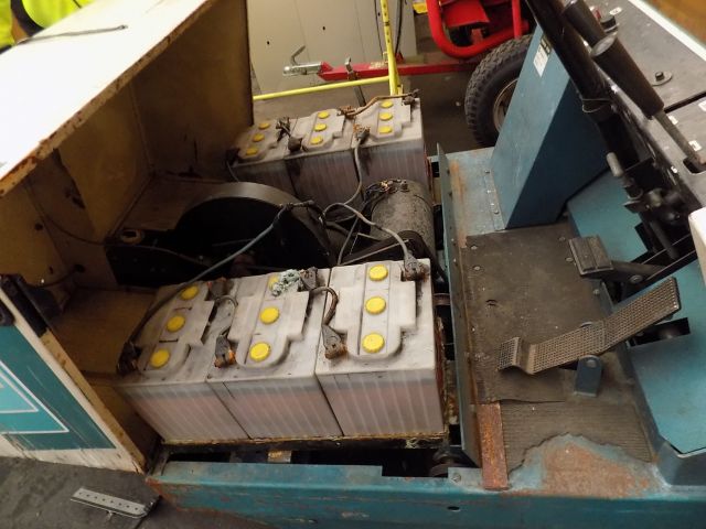 310439-1 Golvsopmaskin Tennant 210E